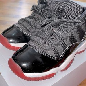 2019 Nike Air Jordan Retro 11 Bred Black Red Playoffs size 4.5 youth